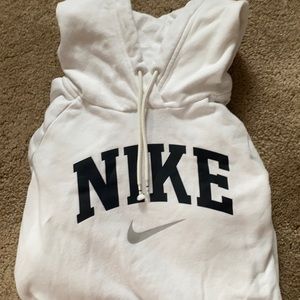 nike sweatshirt